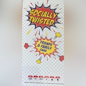 SOCIALLY TWISTED™ “FRIENDS & FAMILY” Card Game New in Sealed Package
